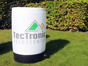 Tabouret gonflable (70 cm), ici sans éclairage LED.