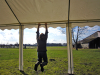 Châssis très solide grâce aux tubes et raccords galvanisés
